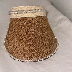 New Ellen Tracy, classy, mesh material with pearl lining across top and visor